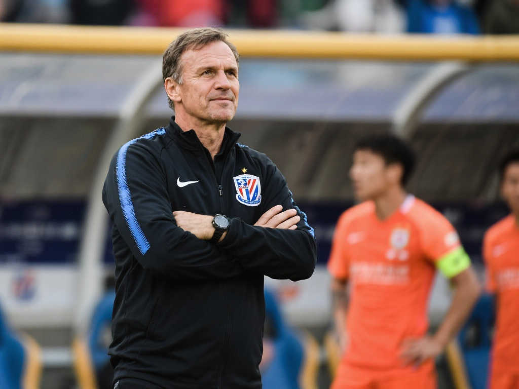 官方：科隆主教练斯特鲁伯离任，冯克尔接棒上任