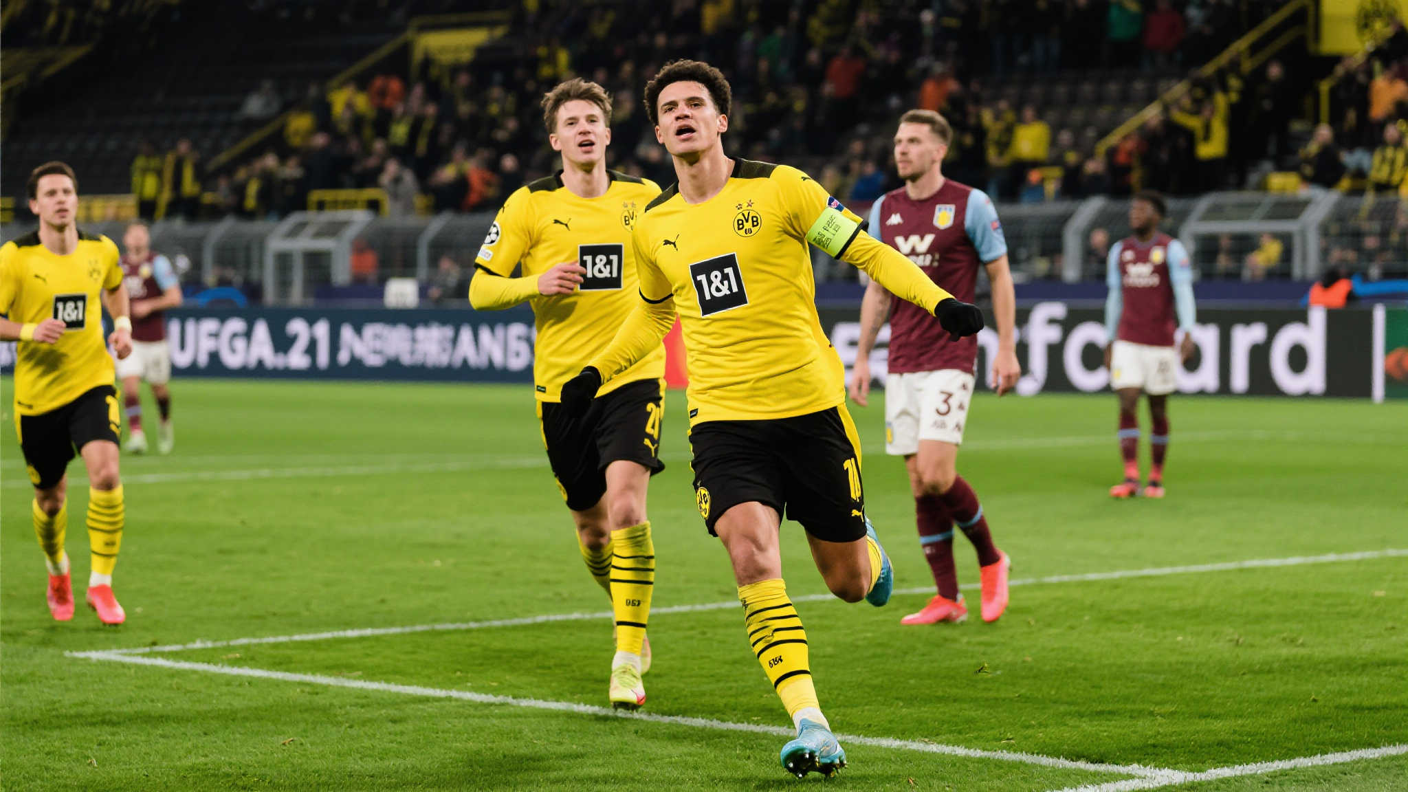 欧冠意甲双料亚军险翻车!多特捧首胜跻身小组第二 欧冠意甲双料亚军险翻车!多特捧首胜跻身小组第二